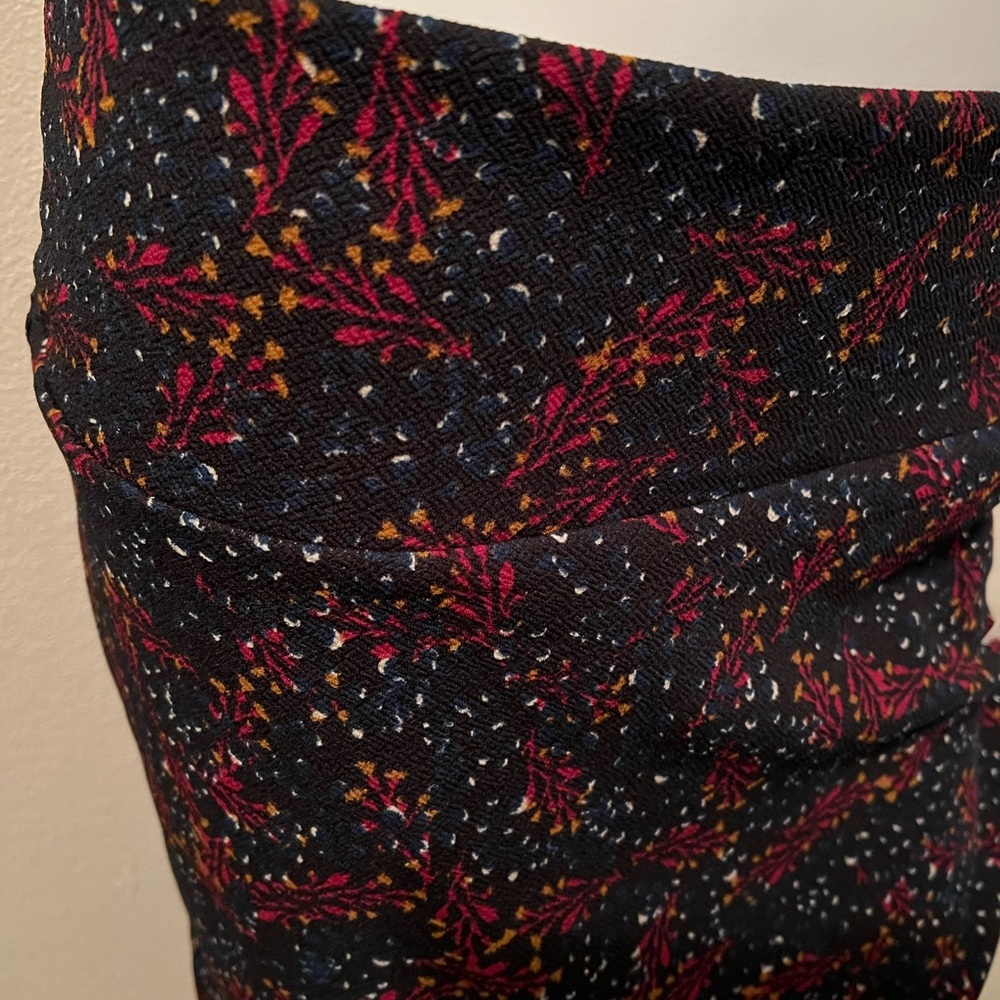 3/$15 *NWT* LuLaRoe Cassie Red Branch Pencil Skirt - Picture 3 of 8